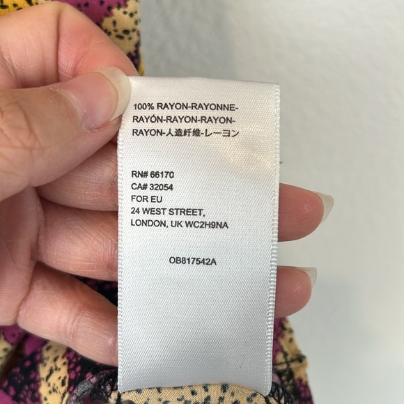 UO Urban Outfitters Diamond Stripe Short-Sleeve Rayon Shirt - Picture 13 of 13